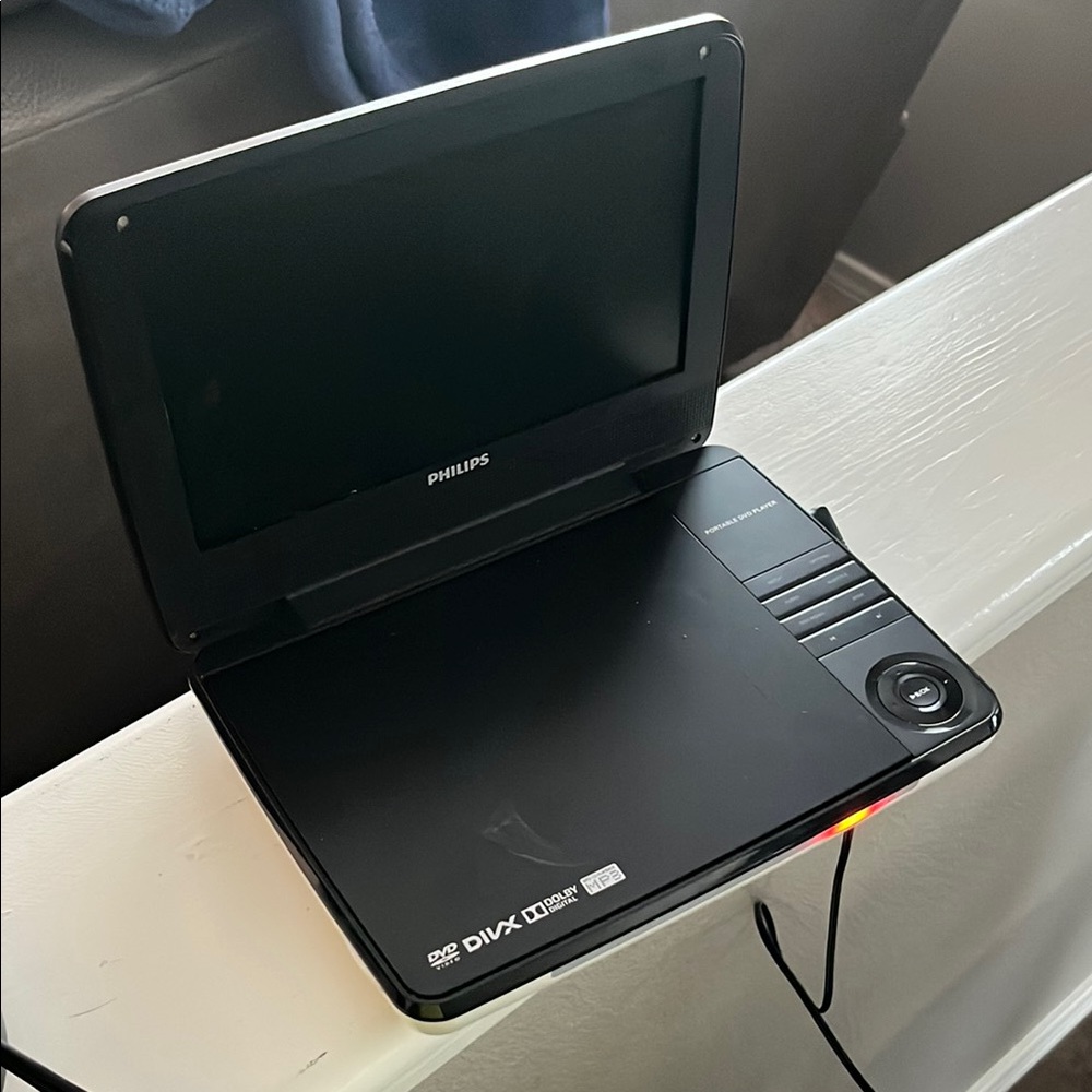 Philips Portable DVD Player PD9000